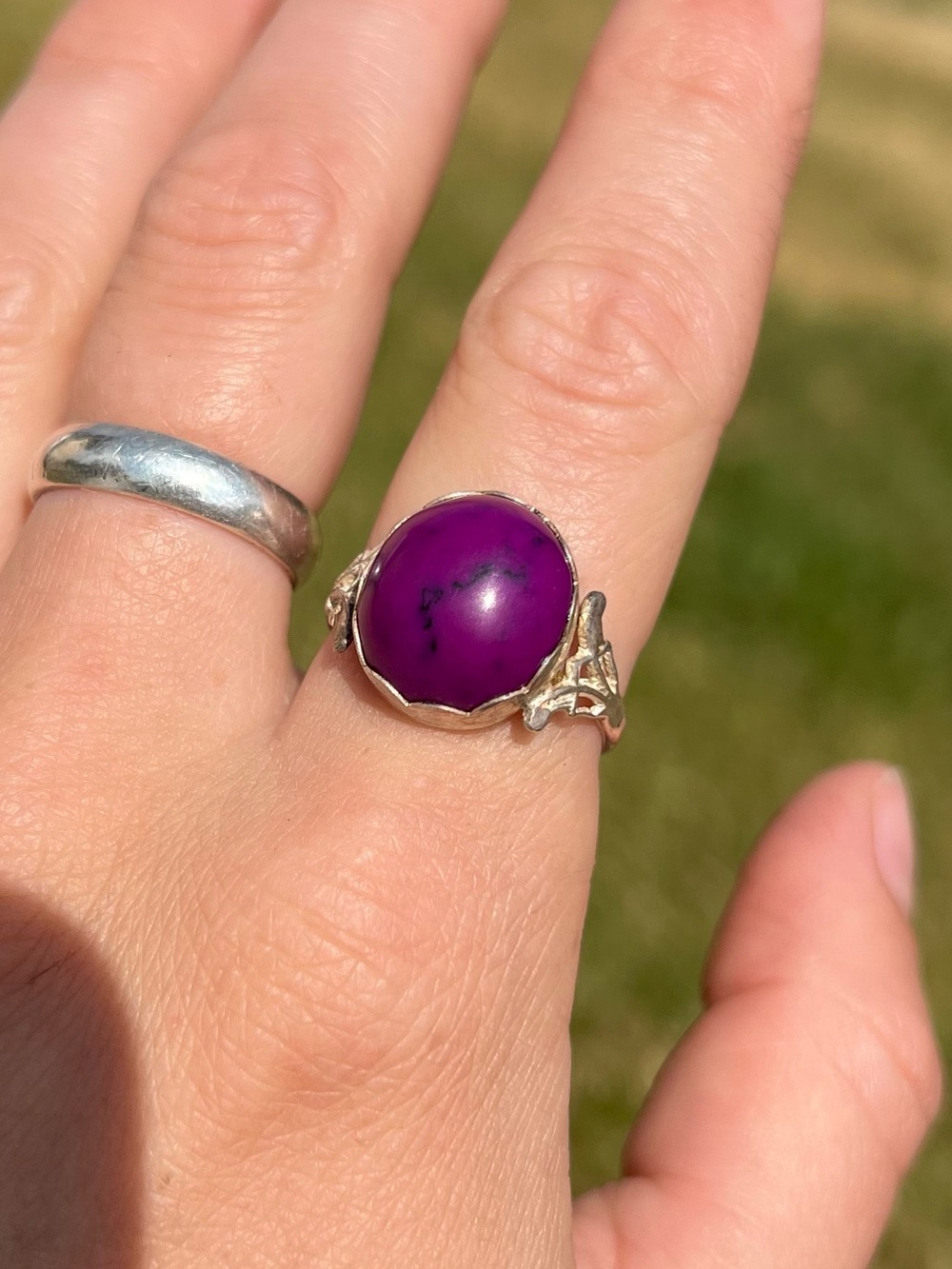 Sterling Silver Ring w Purple Stone